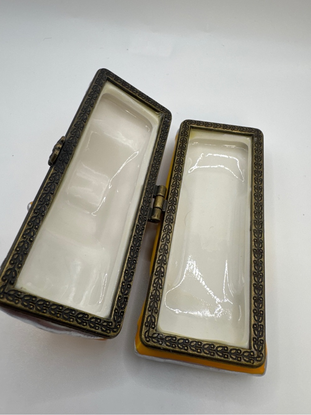 Vintage Ceramic New York City Yellow Taxi Cab Hinged Trinket Box Souvenir - Picture 2 of 5